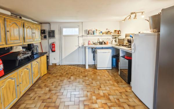 Maison à vendre    6 pièces •  Nègrepelisse