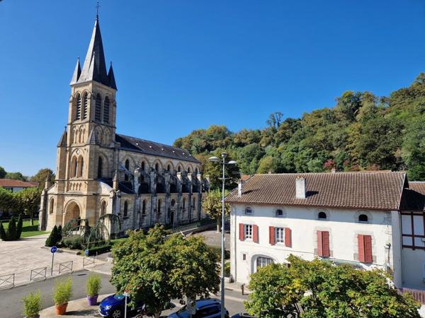 Vente Maison de village 8 pièces 196 m2 à Peyrehorade