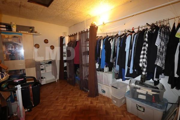 Maison de ville T6 225 M2? avec coure