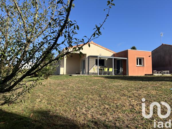 House for sale 5 rooms 125 m² La Châtaigneraie