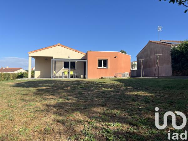 House for sale 5 rooms 125 m² La Châtaigneraie