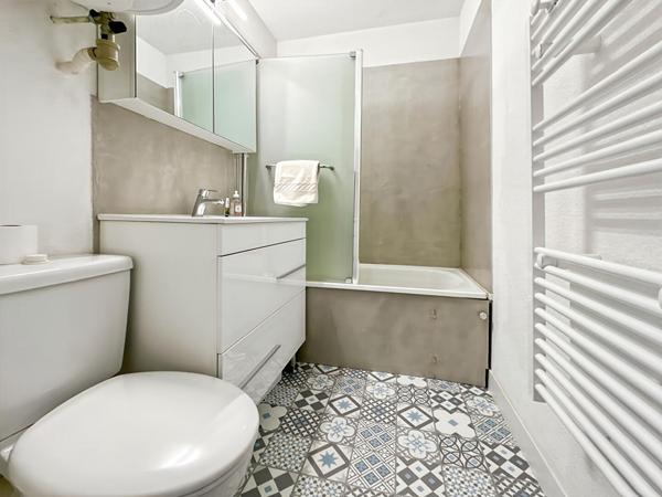 Studio alcôve dans résidence face mer