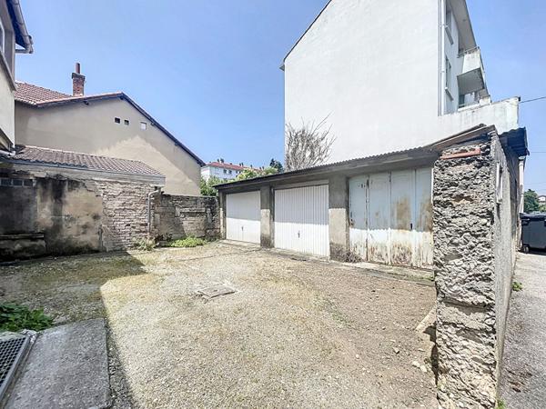 VALENCE - Maison de rue a renover avec 2 garages