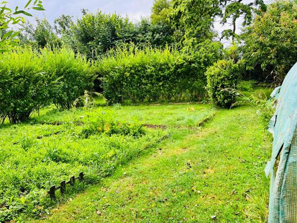 NECY - MAISON 5 CHAMBRES EN PARFAIT ETAT