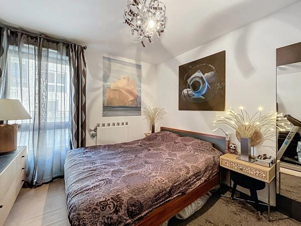Vente                                                      Appartement
                        
                     3 pièces                      66 m2                     à Limeil-Brévannes