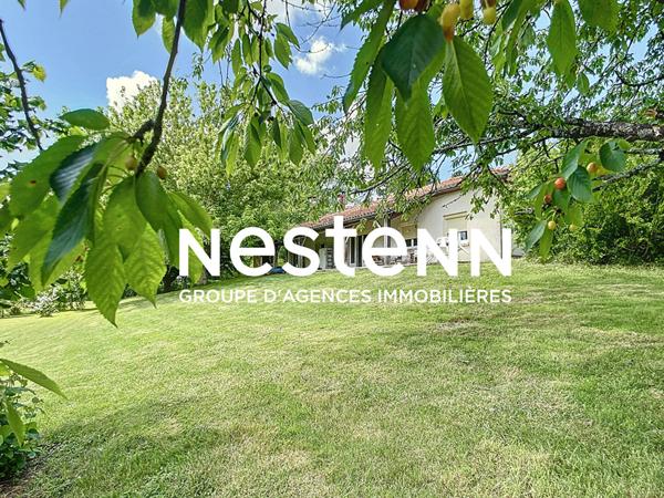 A vendre Maison plain pieds 110 m2 à Nérac 4 pièces, 3 chambres avec parc de 5000m²