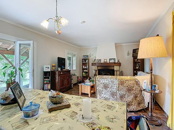 A vendre Maison plain pieds 110 m2 à Nérac 4 pièces, 3 chambres avec parc de 5000m²