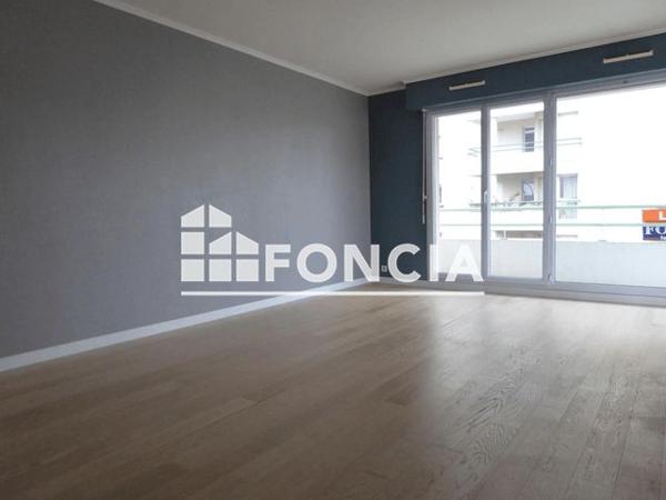 Location Appartement 3 pièces 61.98 m² - 76 RUE ANDRE SAGET Laval 53000