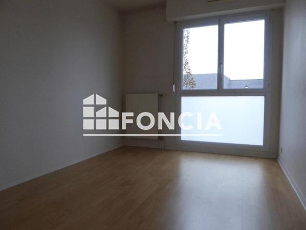 Location Appartement 3 pièces 61.98 m² - 76 RUE ANDRE SAGET Laval 53000