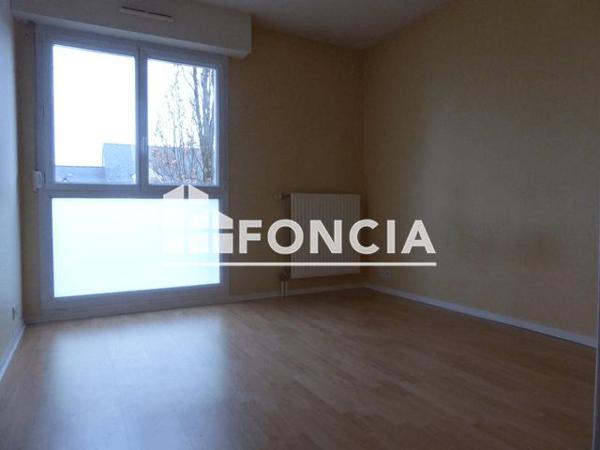 Location Appartement 3 pièces 61.98 m² - 76 RUE ANDRE SAGET Laval 53000