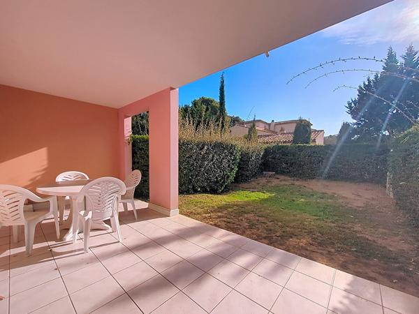 Saint-Aygulf, T2, proche mer, parking, cave, piscine