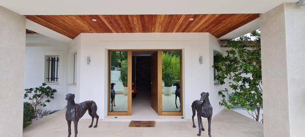 MOUGINS ROYAL GOLF Superbe Villa Contemporaine avec accès direct au golf