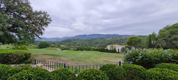 MOUGINS ROYAL GOLF Superbe Villa Contemporaine avec accès direct au golf