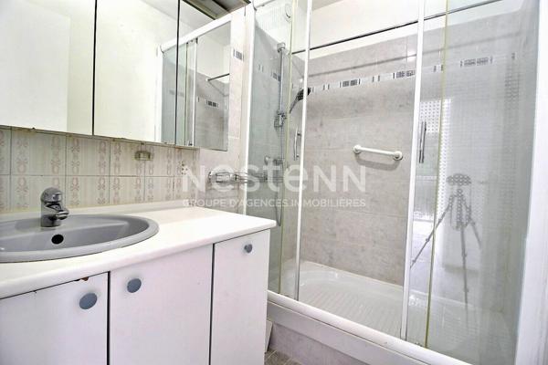 LES PENNES MIRABEAU - EXCLUSIVITÉ - Appartement spacieux de 4 pièces avec un balcon et une cave en sous sol