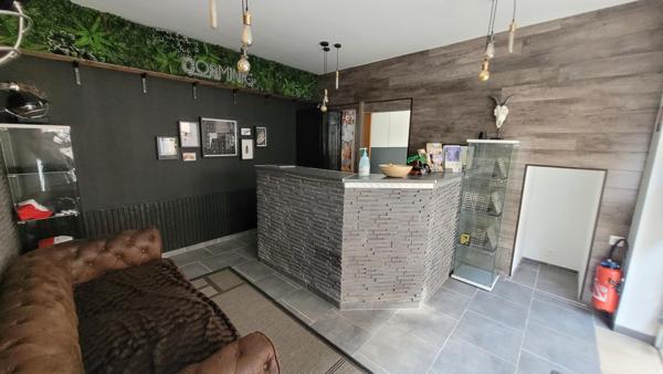 Maison divisible en 2 avec un T4 et un T2 au rdc, double garage