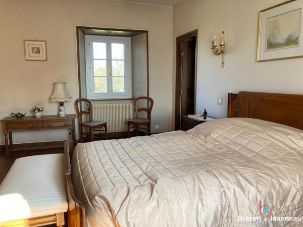 Ancien Presbytère proche de Javron les Chapelles