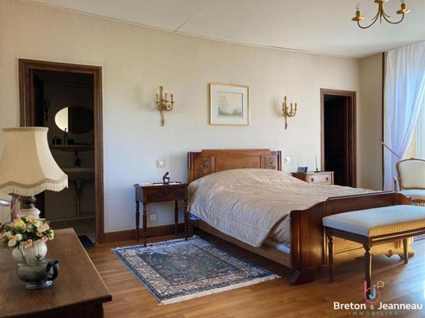 Ancien Presbytère proche de Javron les Chapelles