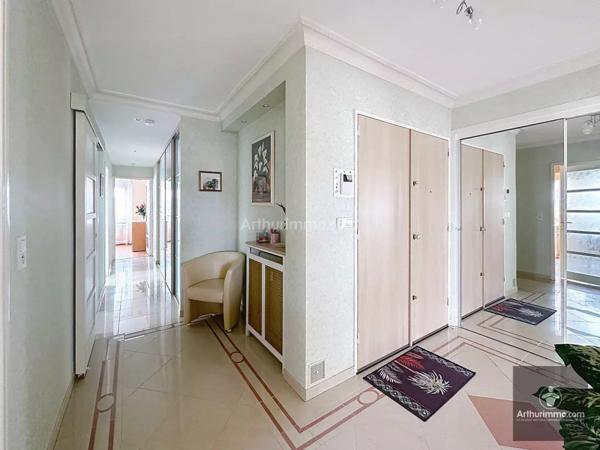 Vente Appartement 4 pièces 93 m2 à Le Coteau