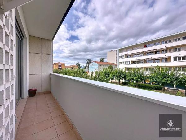 Vente Appartement 4 pièces 93 m2 à Le Coteau