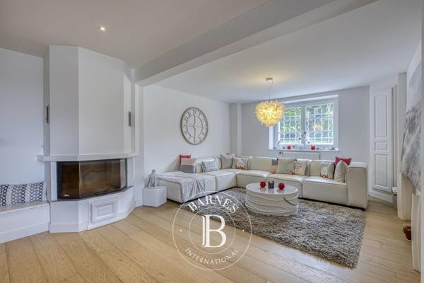 Beaumont, Maison 4 Chambres -  339 m² à vendre