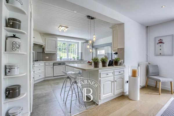 Beaumont, Maison 4 Chambres -  339 m² à vendre