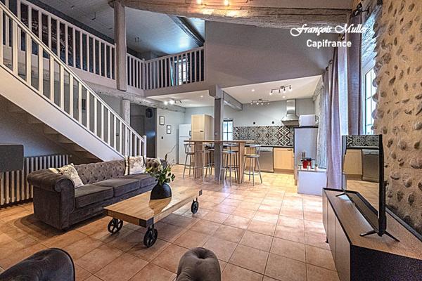 Propriété de caractère avec piscine et gîtes – Art de vivre en Provence