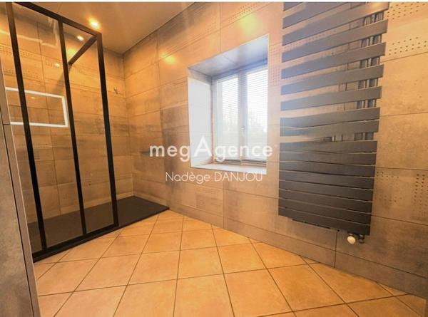 Maison à Vire Normandie, 14500 - 8 pièces 180m²