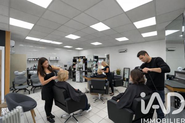 Esthétique, Coiffure​ à vendre 54 m² Égly