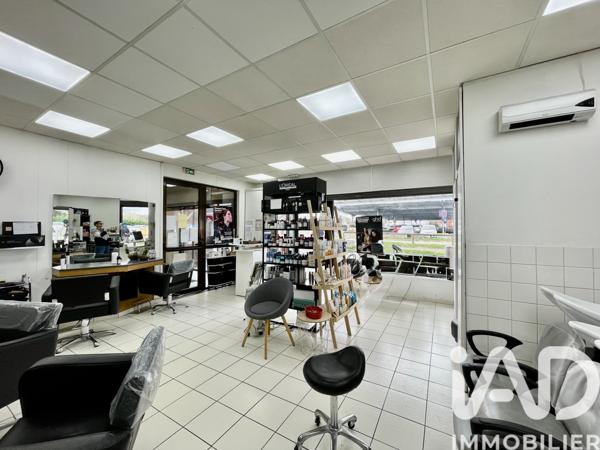 Esthétique, Coiffure​ à vendre 54 m² Égly