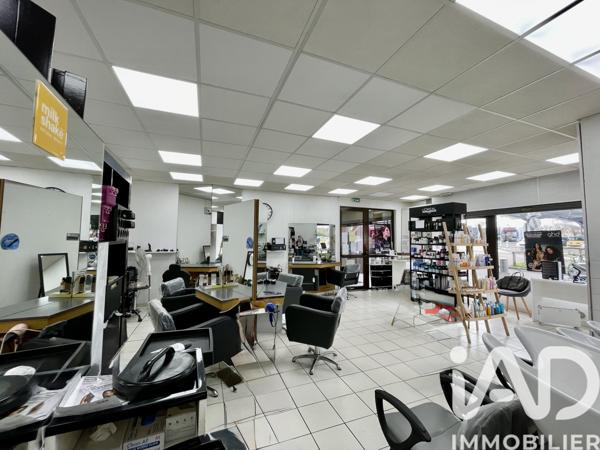 Esthétique, Coiffure​ à vendre 54 m² Égly