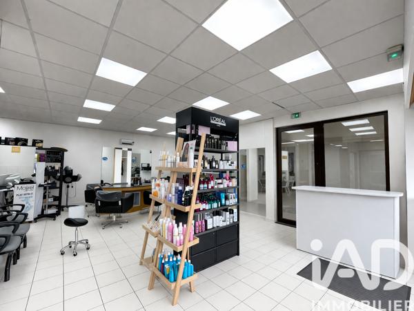 Esthétique, Coiffure​ à vendre 54 m² Égly