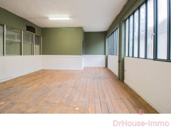 Commerce à louer 8 pièces de 1 141 m²