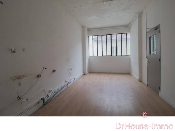 Commerce à louer 8 pièces de 1 141 m²