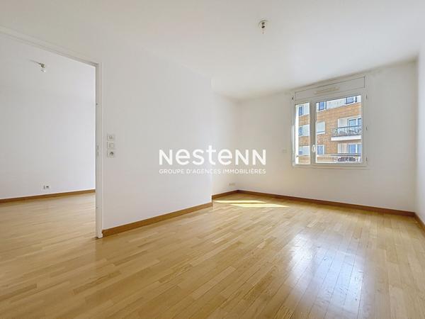 ISSY LES MOULINEAUX - FORT D'ISSY - Vente appartement 2 pièces de 42,60 m² avec un balcon de 4,70m²
