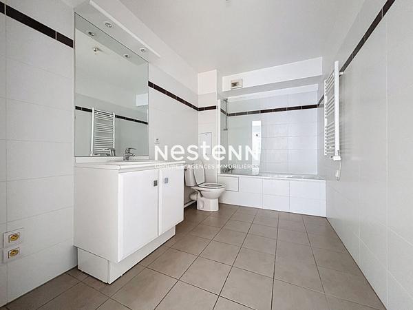 ISSY LES MOULINEAUX - FORT D'ISSY - Vente appartement 2 pièces de 42,60 m² avec un balcon de 4,70m²