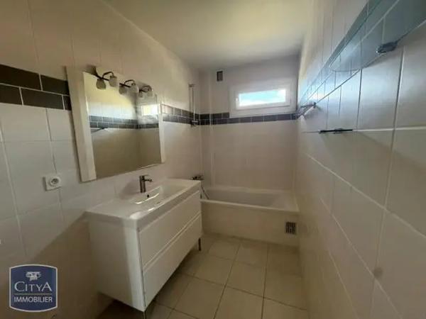 Appartement à louer 3 pièces 73.69m² Valleiry (74520)