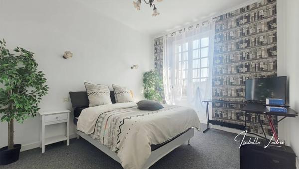 Immeuble à vendre 10 pièces de 295 m²