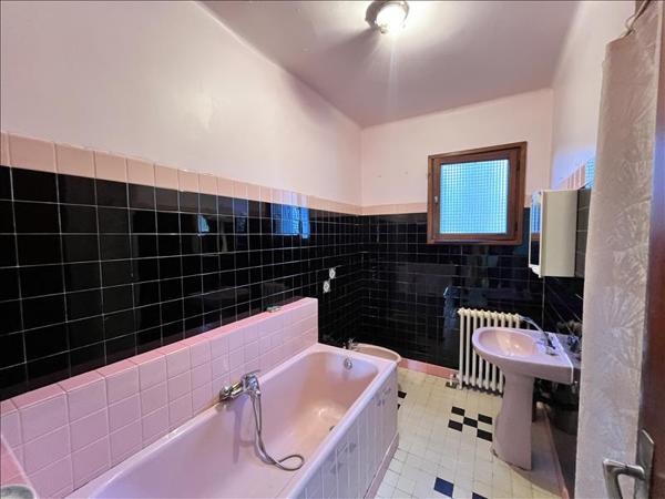 Appartement à vendre 93 000 € Mane 4 p 96 m² DPE E