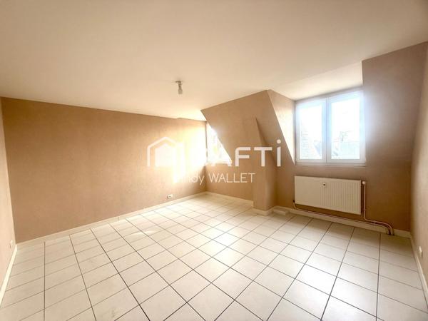 Idéalement situé , résidence sécurisée