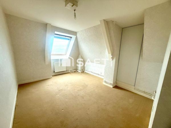 Idéalement situé , résidence sécurisée