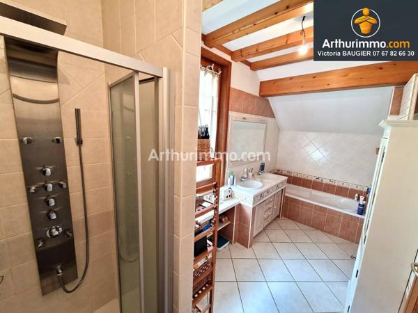 Vente Maison 7 pièces 170 m2 à Lons-le-Saunier