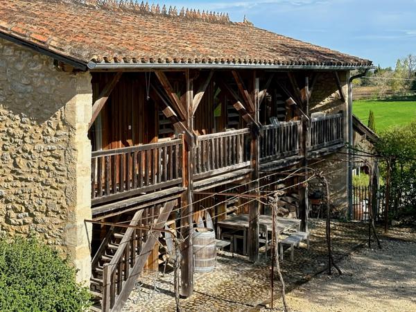 Dpt Gers (32), à vendre MONTREAL maison gasconne de 222m2 avec gîte et piscine - 1,5 hectare