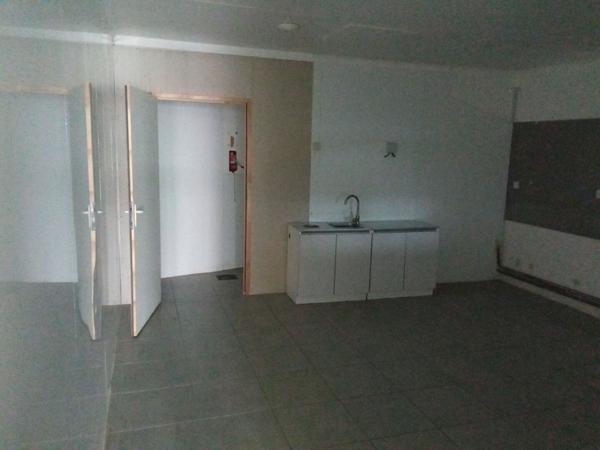 CHALLANS, Local commercial de 220 m²