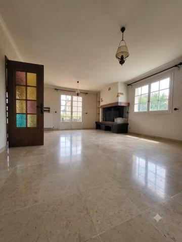 Maison à COURTENAY, 45320 - 8 pièces 226m²