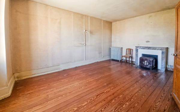 Maison à vendre    4 pièces •  Janville