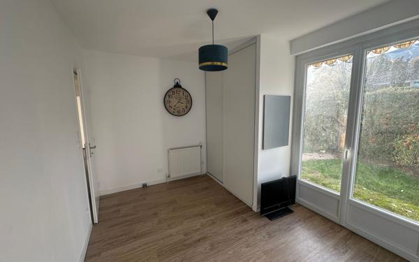 Maison à vendre    6 pièces •  Injoux-Génissiat