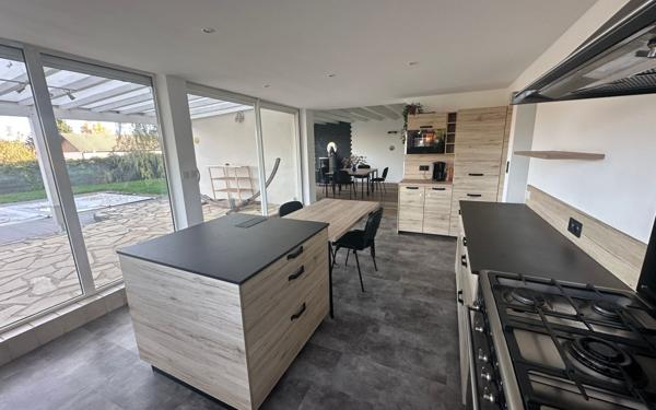 Maison à vendre    6 pièces •  Injoux-Génissiat