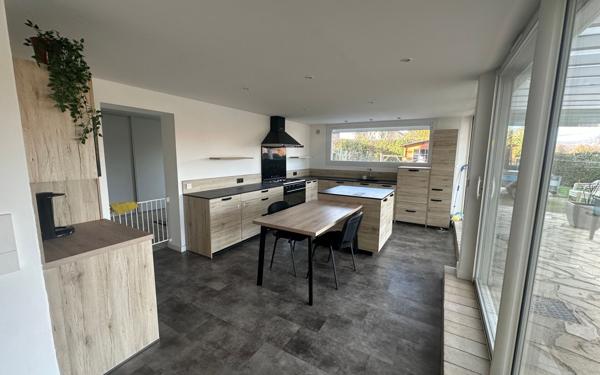 Maison à vendre    6 pièces •  Injoux-Génissiat