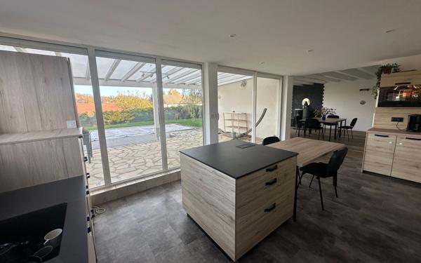 Maison à vendre    6 pièces •  Injoux-Génissiat