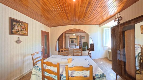 Maison à Dol-de-Bretagne, 35120 - 6 pièces 124m²